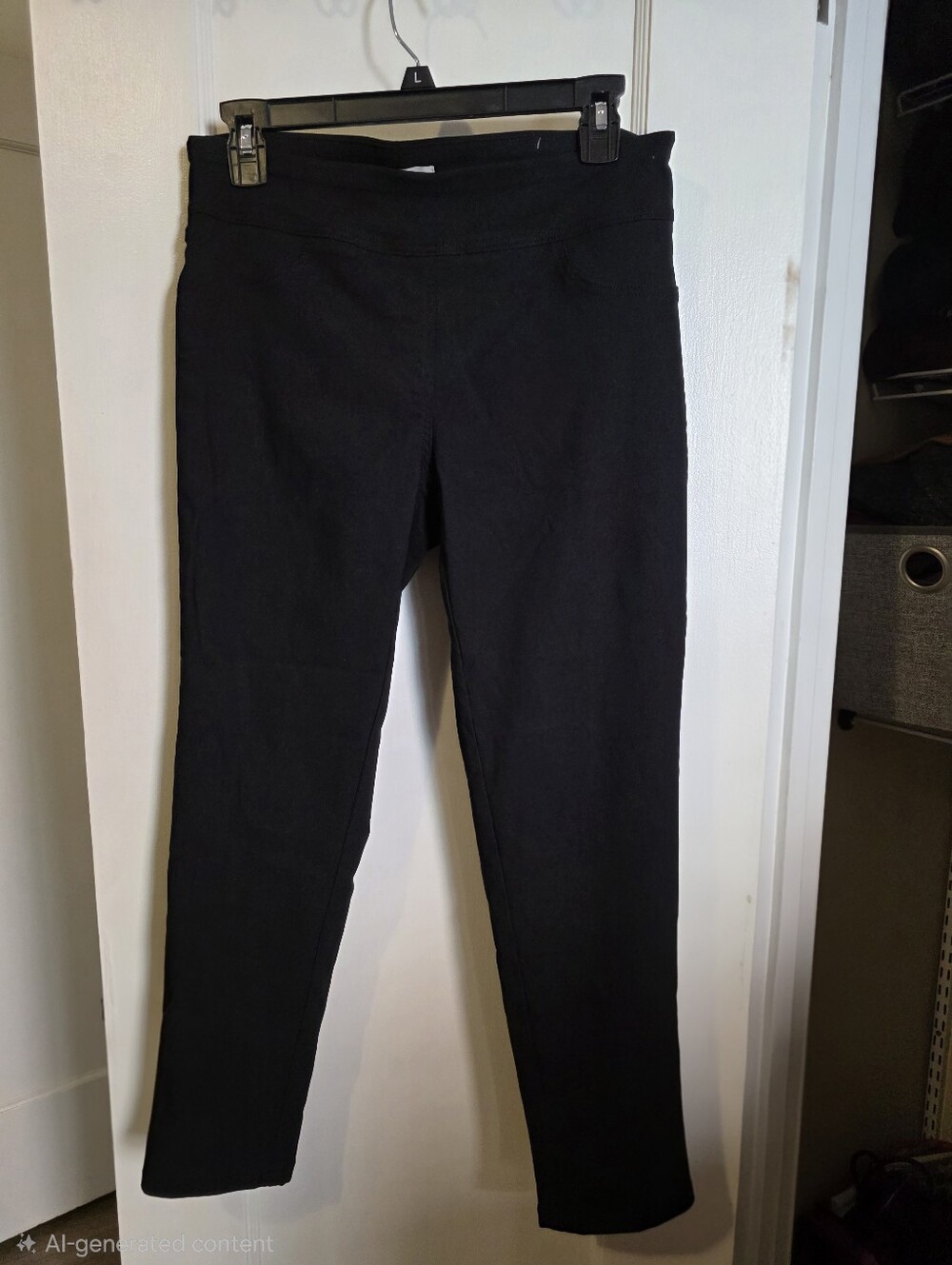 Van Heusen Women's Black Cropped Pull-On Pants
